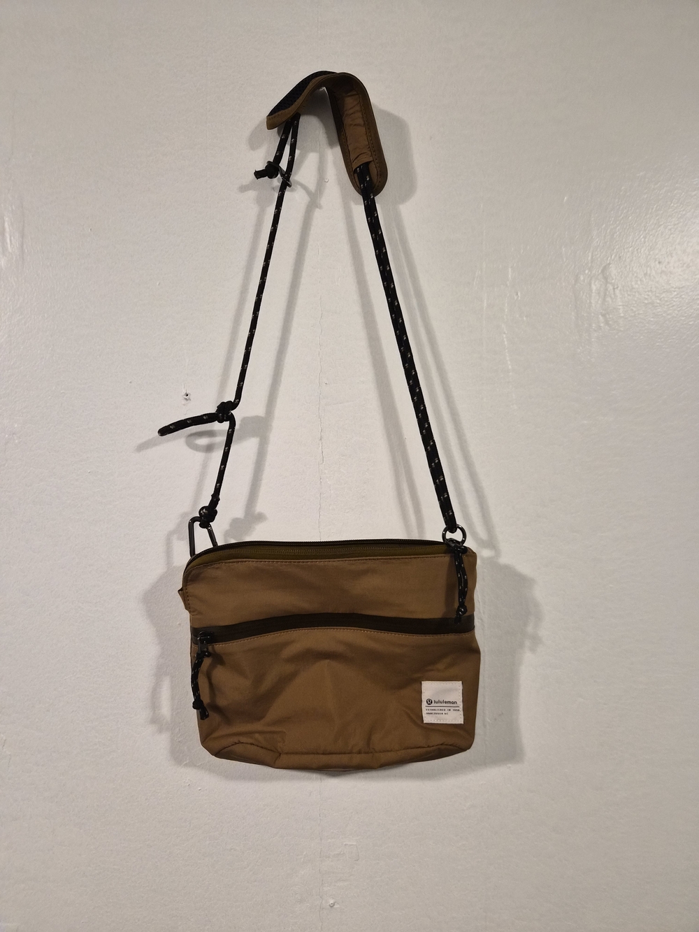 Lululemon Patch Logo Crossbody